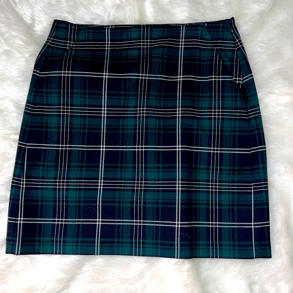 LOFT plaid mini skirt w/ pockets